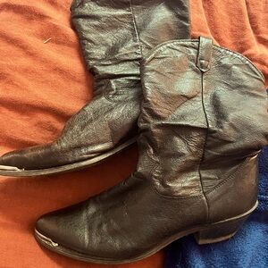 Dingos Size 8 1/2 Black